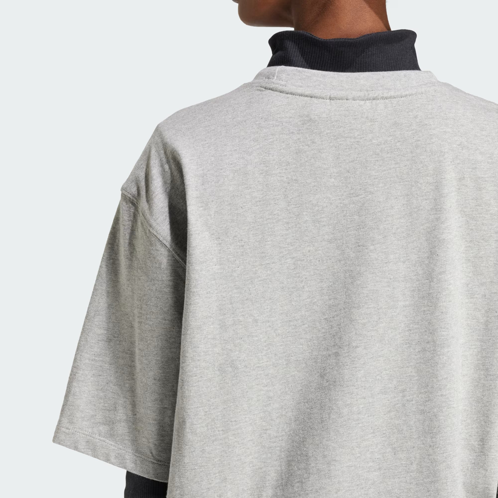 CAMISETA ESSENTIALS BOYFRIEND