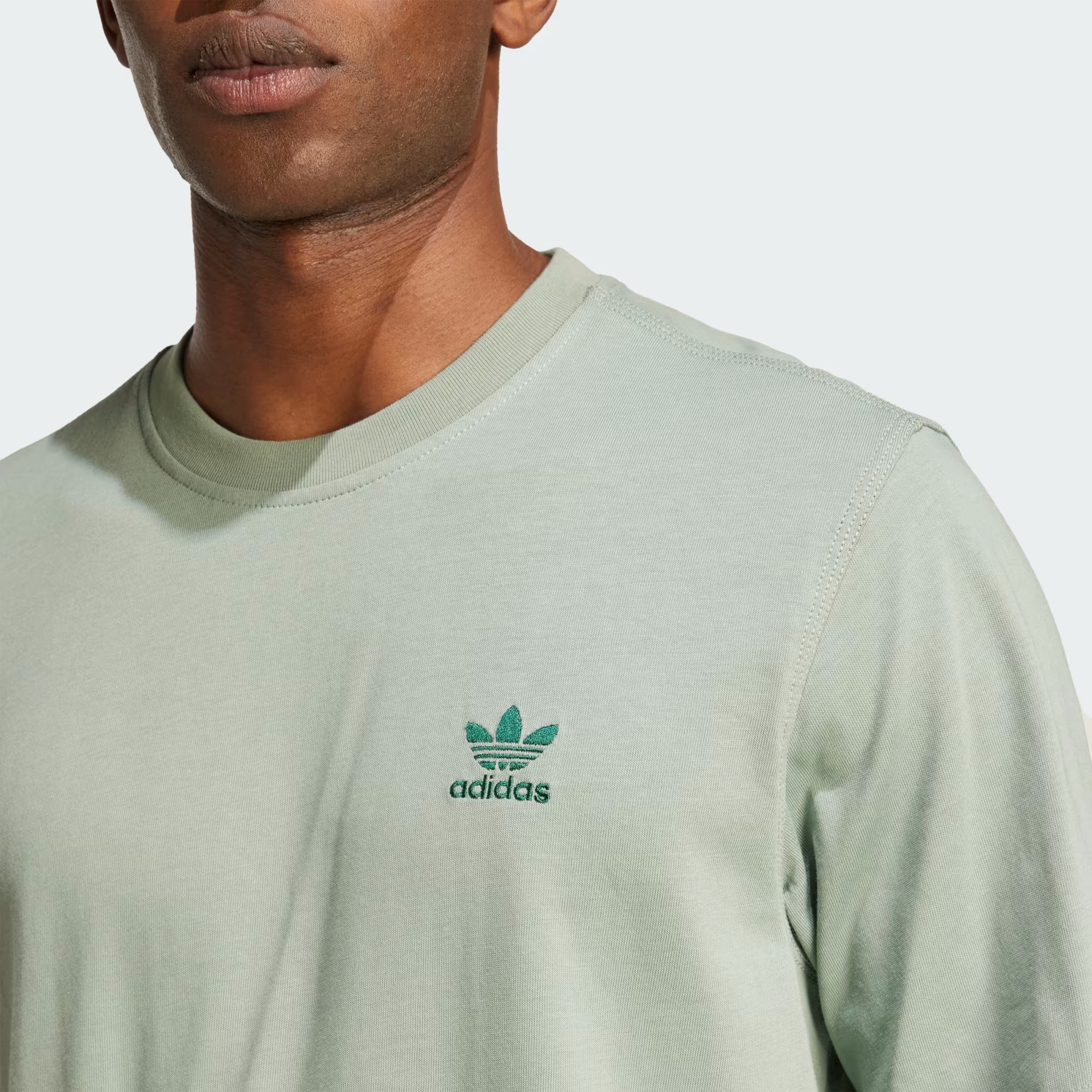 CAMISETA ESSENTIALS TRIFOLIO