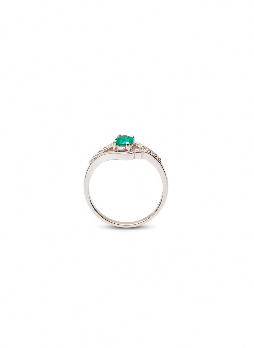 Anillo Onda Esmeralda — Plata 925 con Esmeralda Redonda