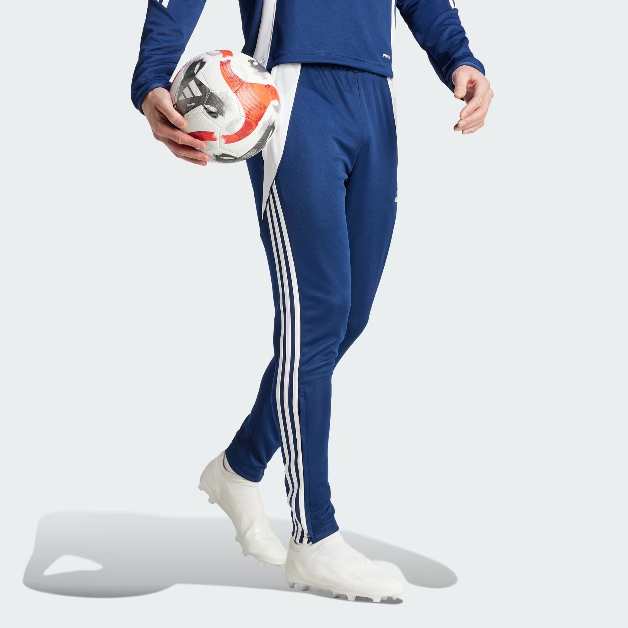 PANTALÓN DE ENTRENAMIENTO TIRO 24